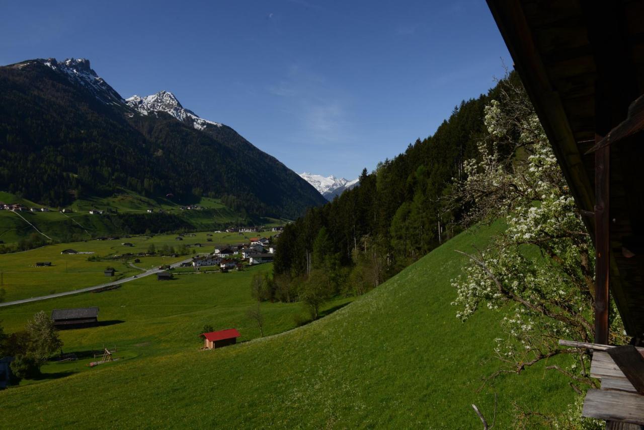 Pension Tina Neustift im Stubaital Luaran gambar