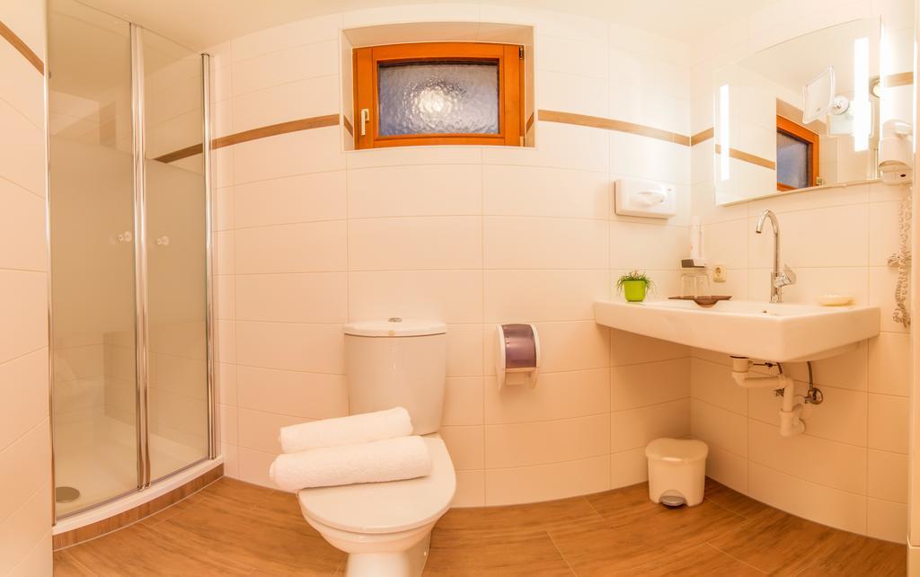 Pension Tina Neustift im Stubaital Bilik gambar