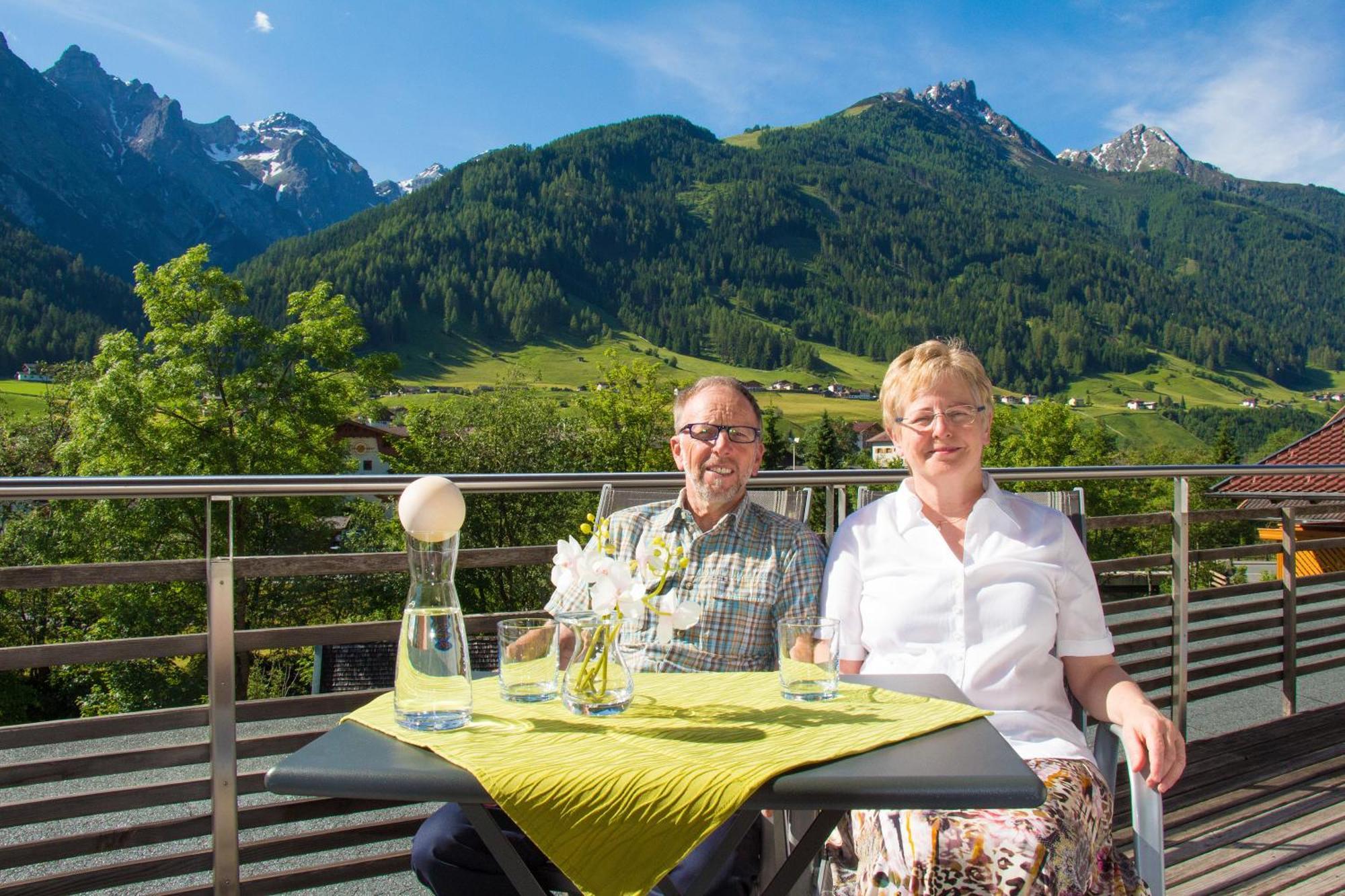Pension Tina Neustift im Stubaital Luaran gambar