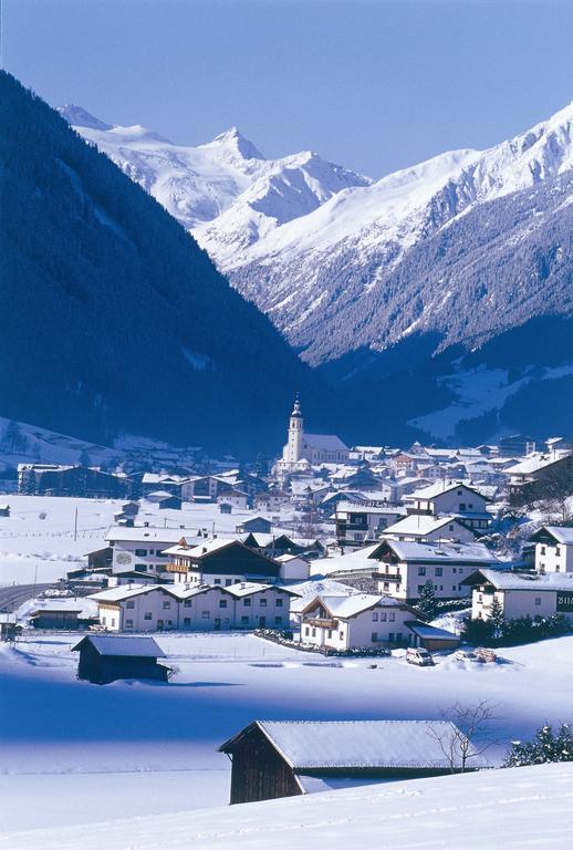 Pension Tina Neustift im Stubaital Luaran gambar